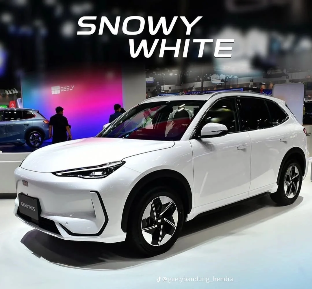Geely X5 warna Snow White